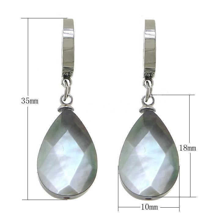 Parelmoeren oorbellen met edelstalen oorringen met maatindicatie | Blacklip Teardrop