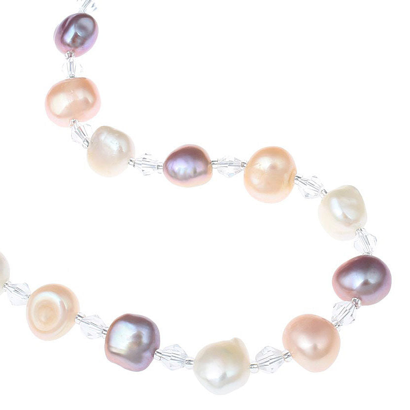 Detail van verstelbare zoetwater parelketting met pastel kleurige parels | Adjustable Pearl Soft Colors