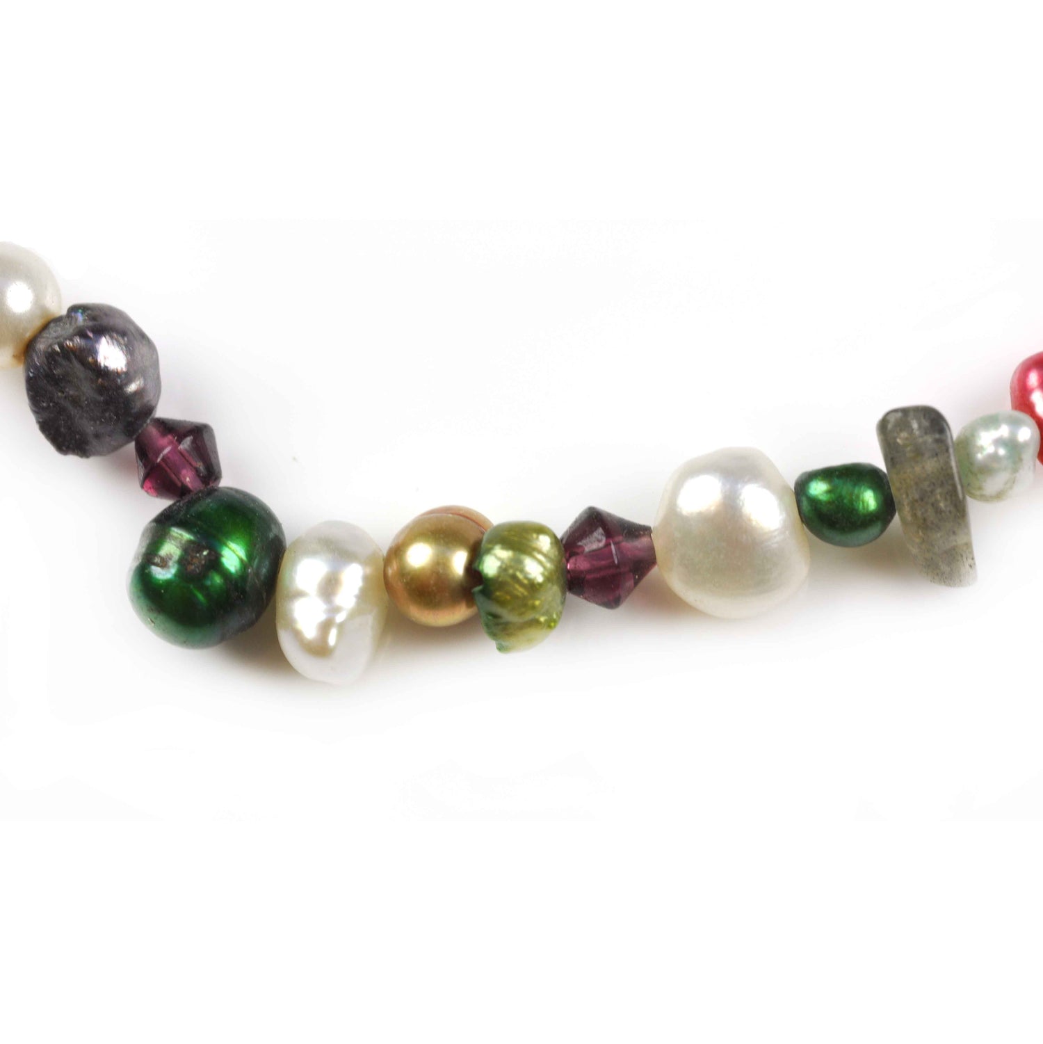 Detail van zoetwater parelketting met bont gekleurde parels en sterling zilver (925) | Marvey Two