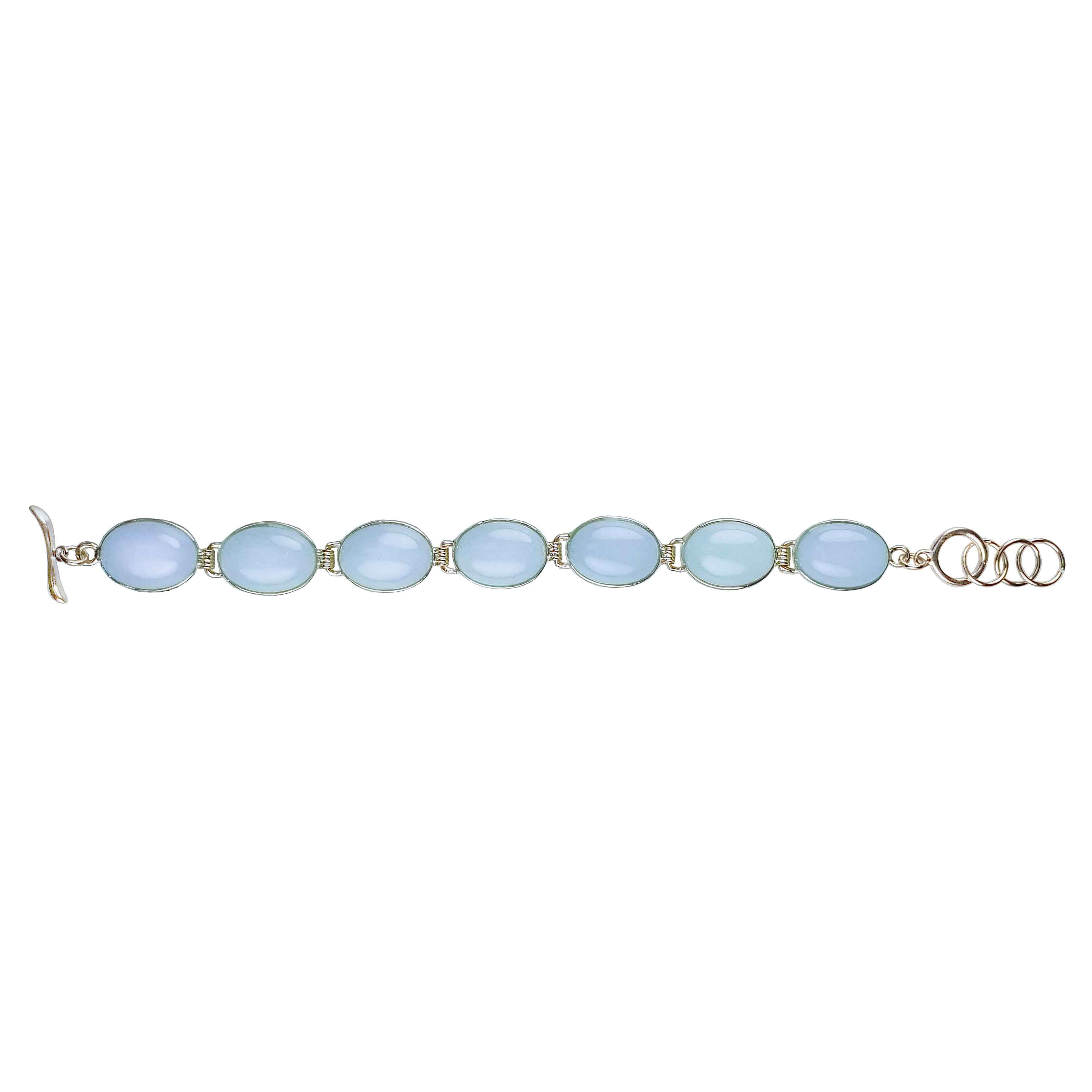 Licht blauw edelstenen armband met opaal liggend | Sea Opal Oval