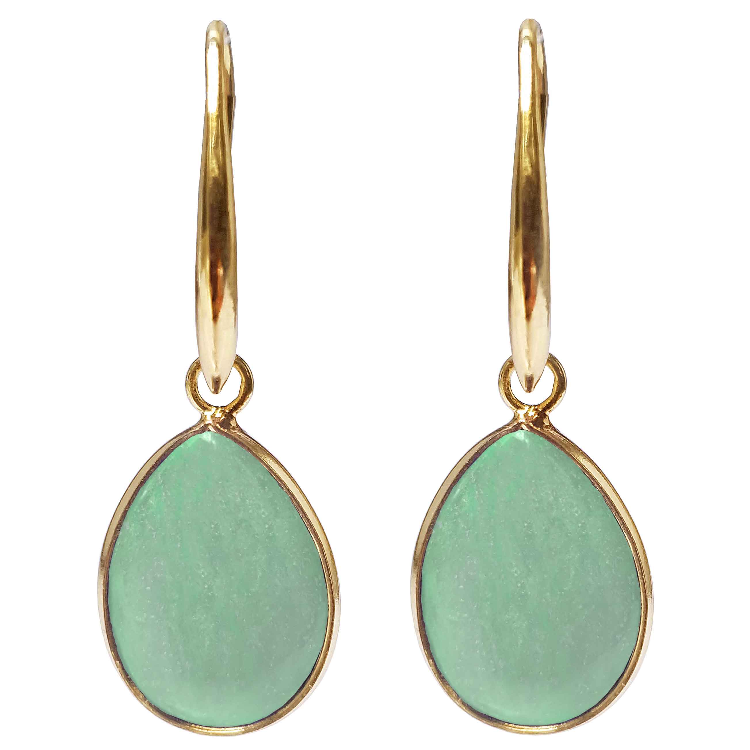 Groene edelstenen oorbellen met aventurien en goud vooraanzicht | Gold Drip Green Aventurine