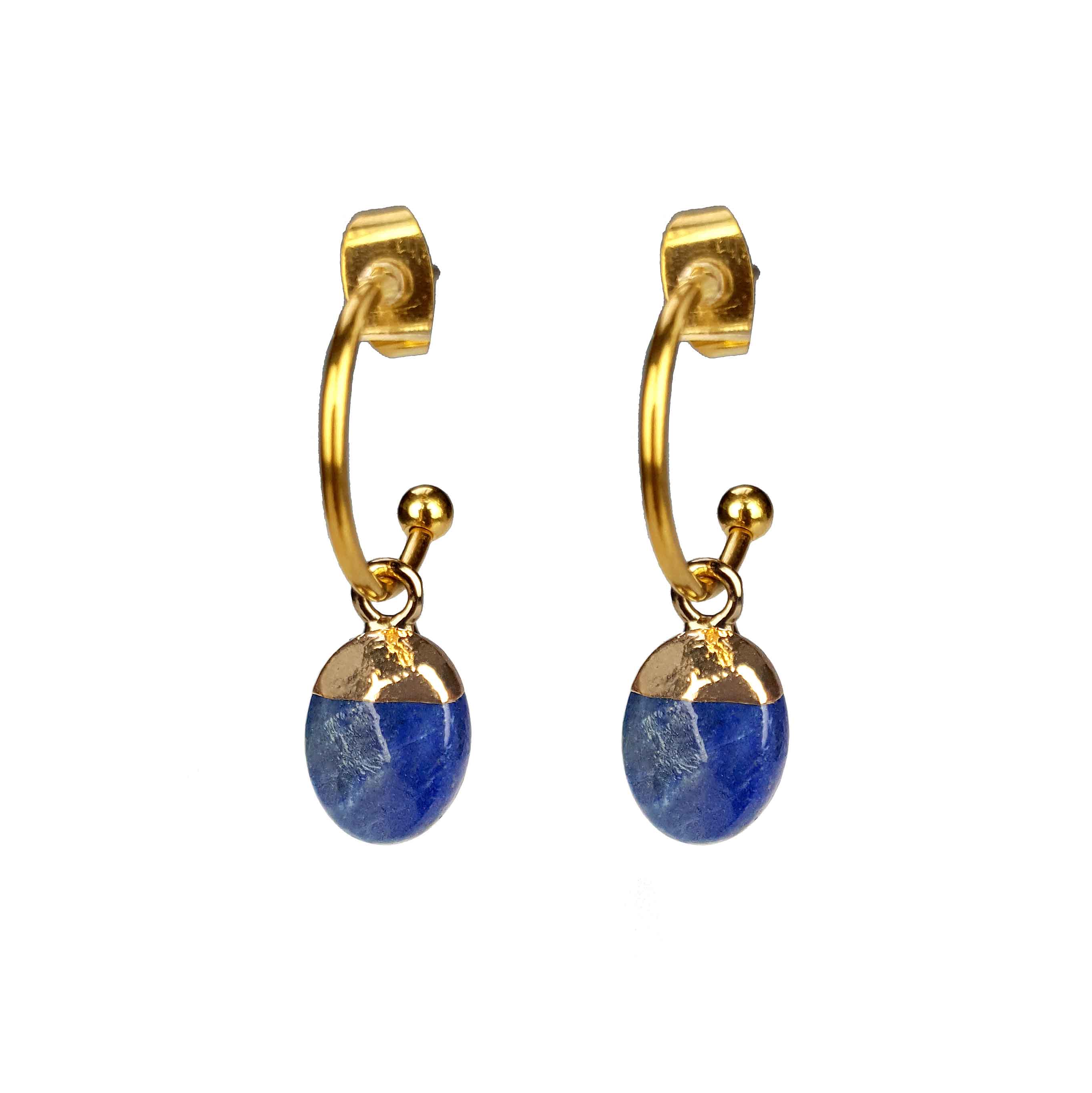 Blauwe edelstenen oorbellen met goud edelstaal en lapis lazuli vooraanzicht| Golden Hope 15 mm Lapis Lazuli