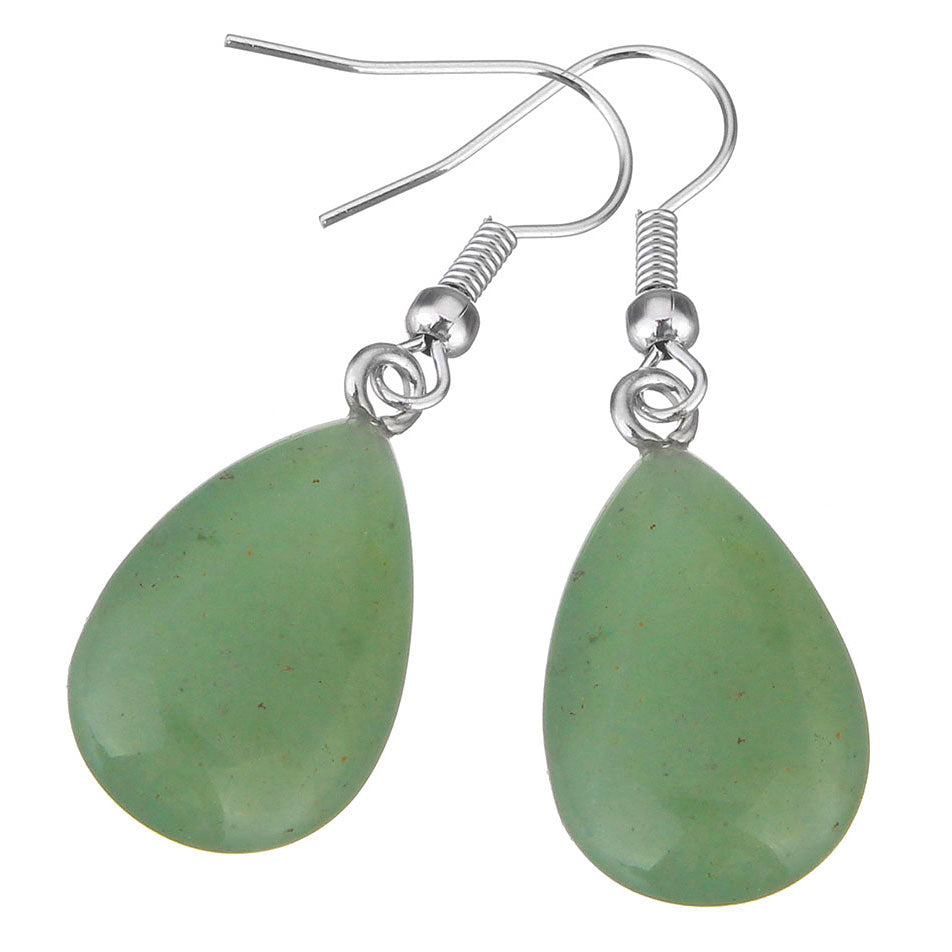 Groene edelstenen oorbellen met aventurien in druppel vorm en sterling zilver (925) schuin liggend | Green Aventurine Drop