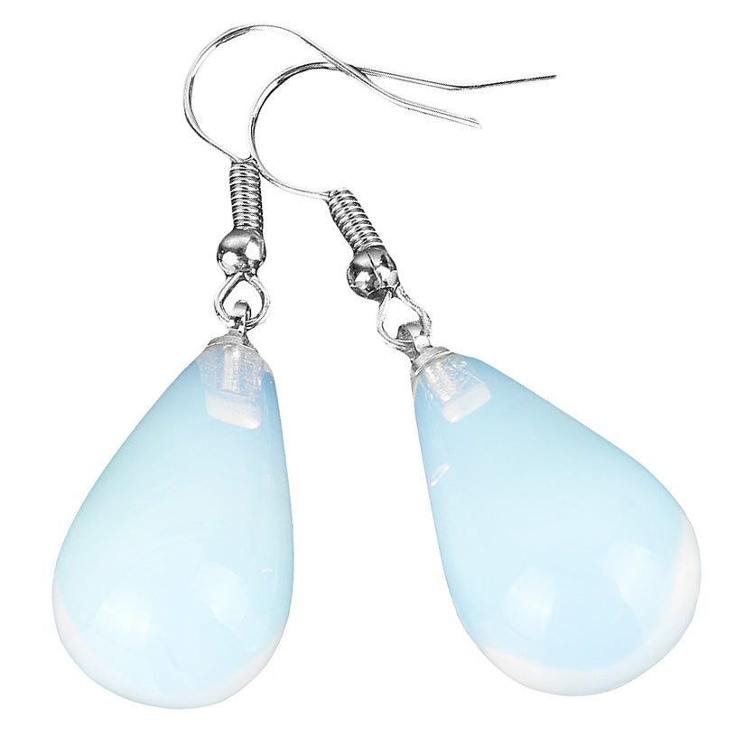 Licht blauwe edelstenen oorbellen met zeeopaal en sterling zilver, schuin | Sea Opal Big Drop