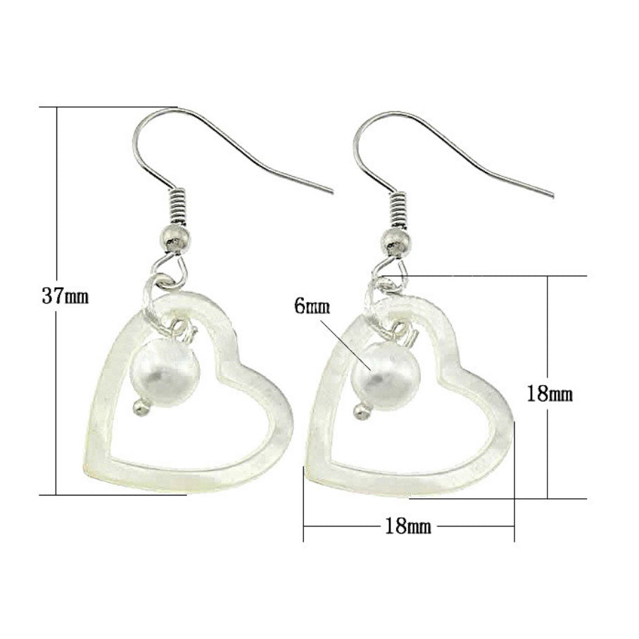 Witte zoetwater parel oorbellen met witte parel en parelmoer hart en sterling zilver (925), maat indicatie | Pearl Heart Shell
