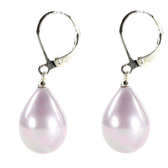 Licht roze mother of pearl parel oorbellen met zilver edelstaal zijaanzicht | Holly Light