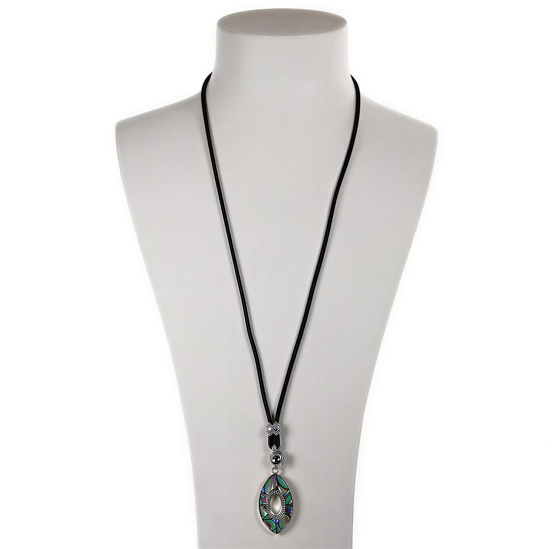 Parelmoeren ketting met abaloon op buste | Abalone Horse Eye