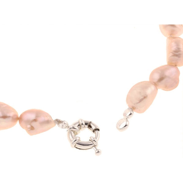 Slotje van zalm kleurig zoetwater parel armband | Zola Two