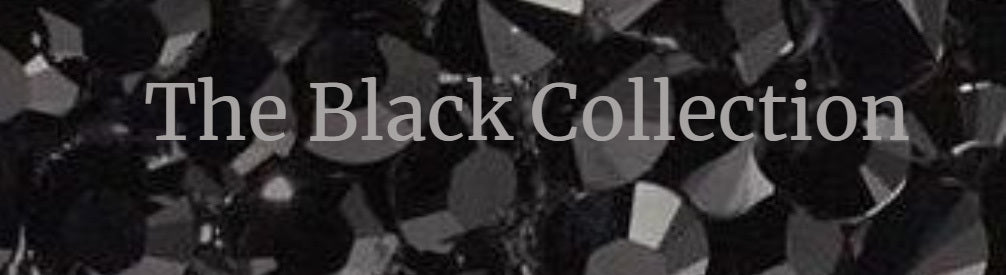De Black Collection met zwarte sieraden