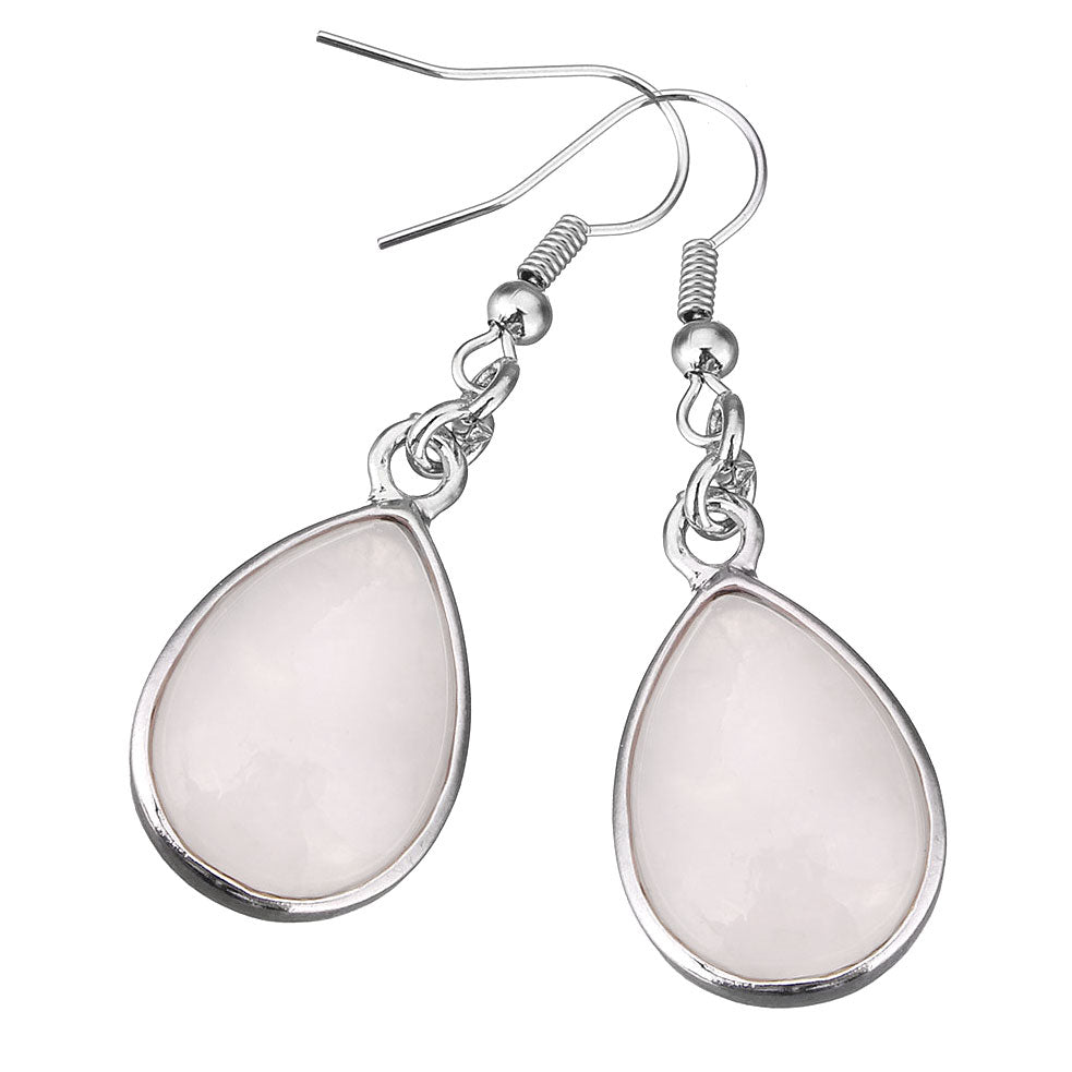 Licht roze edelstenen oorbellen met rozenkwarts en sterling zilver schuin | Rose Quartz Teardrop