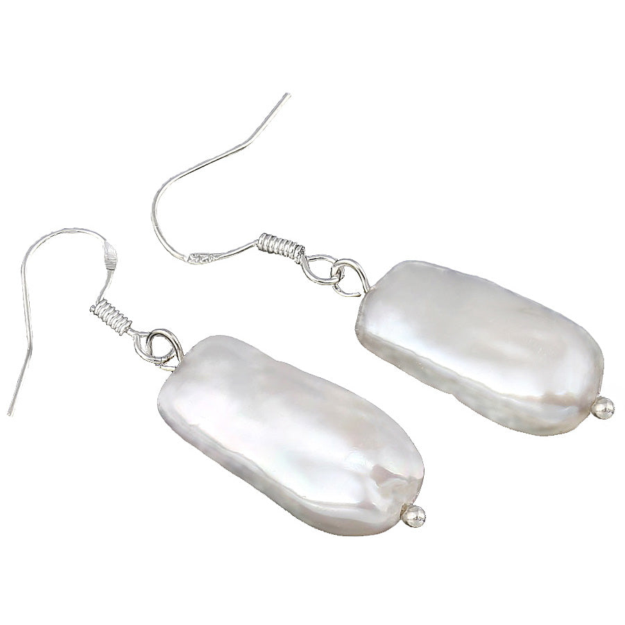 Zoetwater parel oorbellen met witte rechthoekige parels en sterling zilver (925) liggend | Pearl Rectangle White