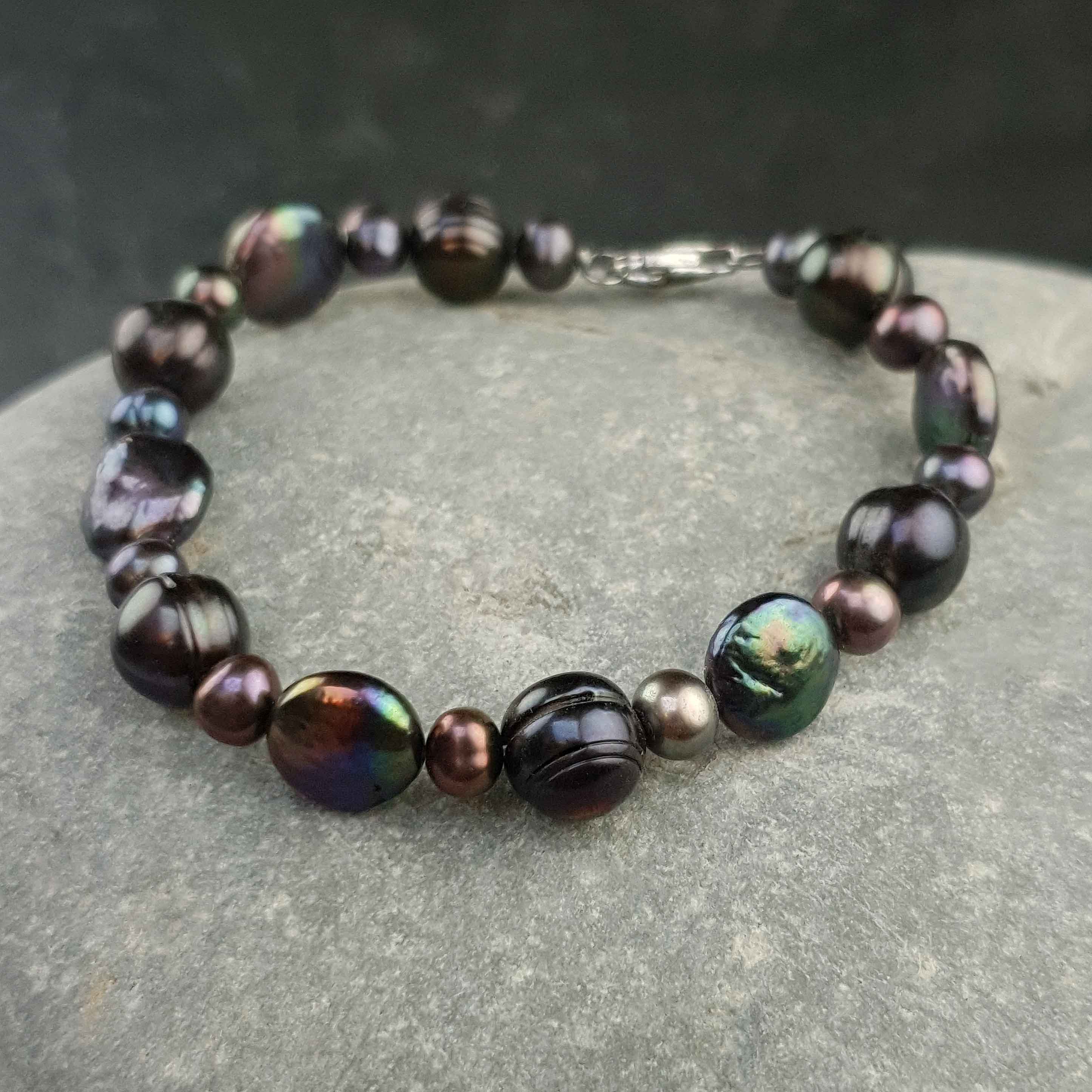 Zoetwater parel armband met groen zwarte parels en sterling zilver (925), vooraanzicht | Peacoin