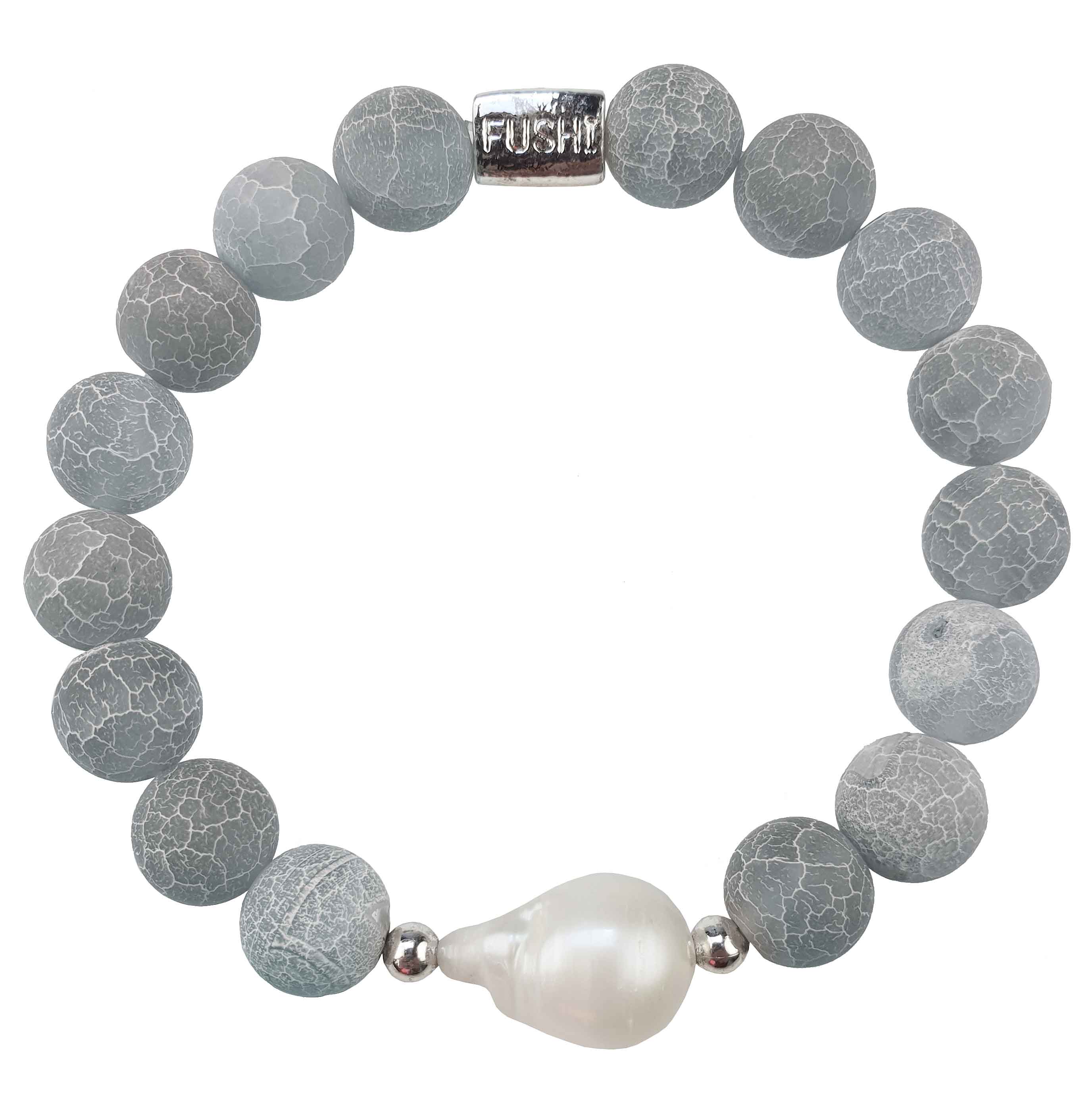 Zoetwater parel armband met witte parel en grijze edelsteen agaat, elastisch | Frozen Grey Agate White Pearl