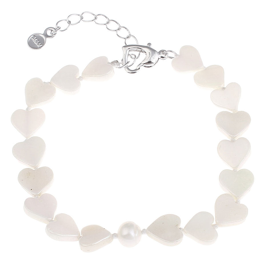 Wit zoetwater parel armband met witte parelmoeren hartjes | White Pearl Heart Shell