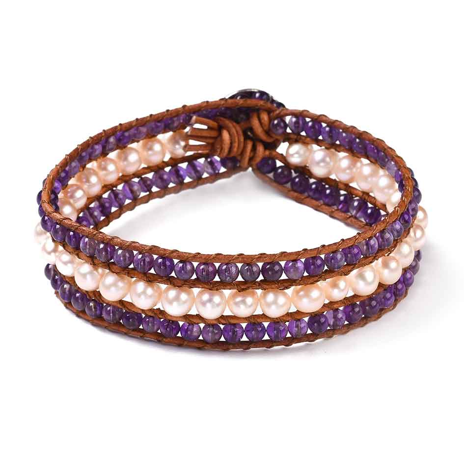 Zoetwater parel armband met zalm kleurige parels, amethist en bruin leer | Parel armband Kalla