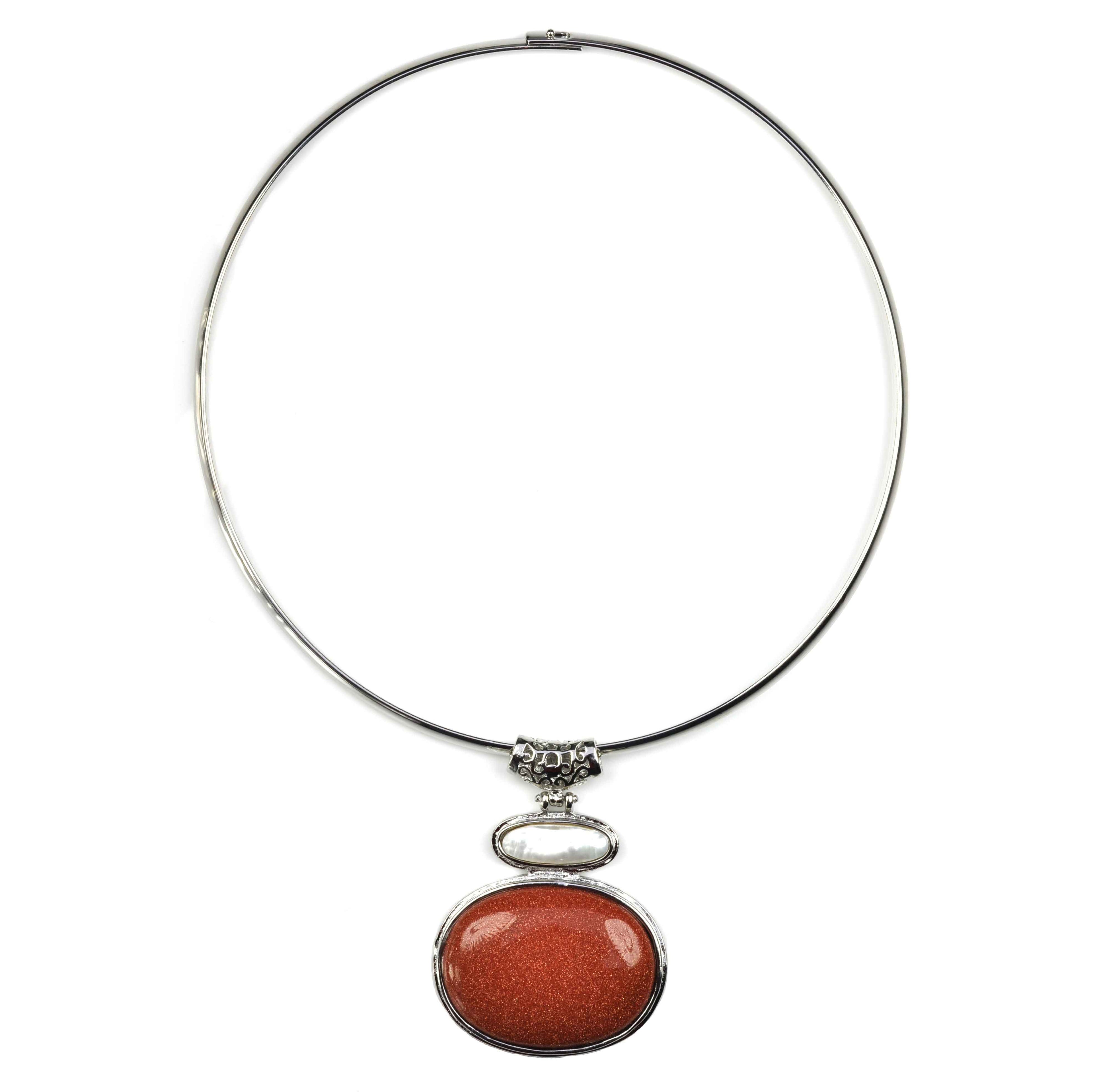 Zoetwater parelketting met bruine edelsteen goudsteen hanger | Biwa Goldsand