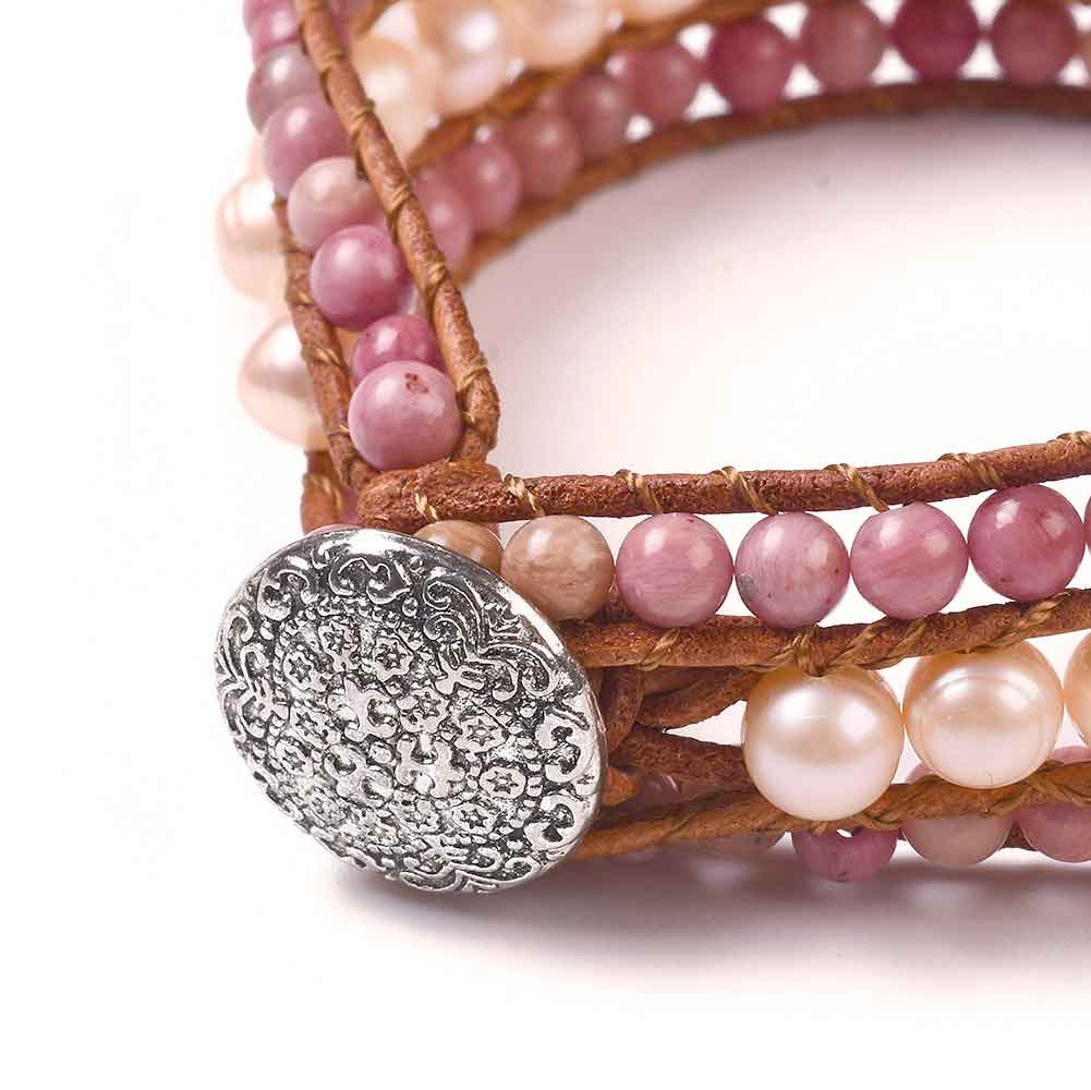 Slotje van zoetwater parel armband met Rhodochrosiet en zalm kleurige parels | Parel armband Kallie
