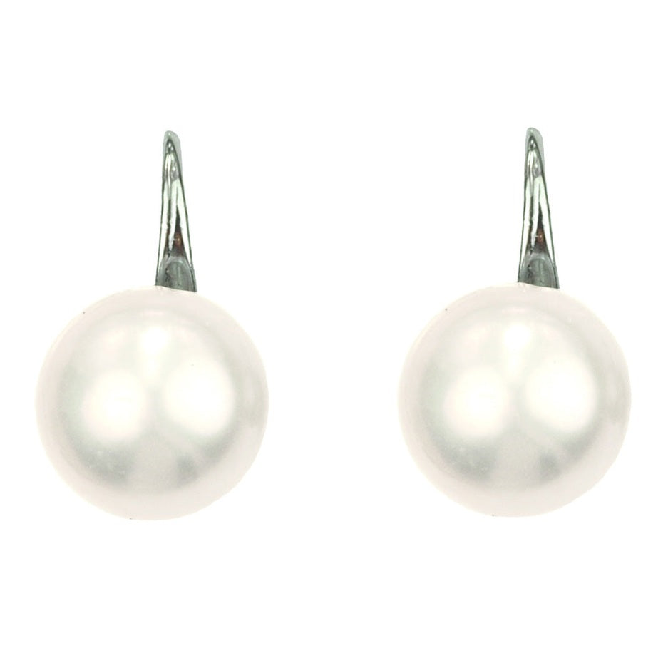 Witte zoetwater parel oorbellen vooraanzicht | Leis White