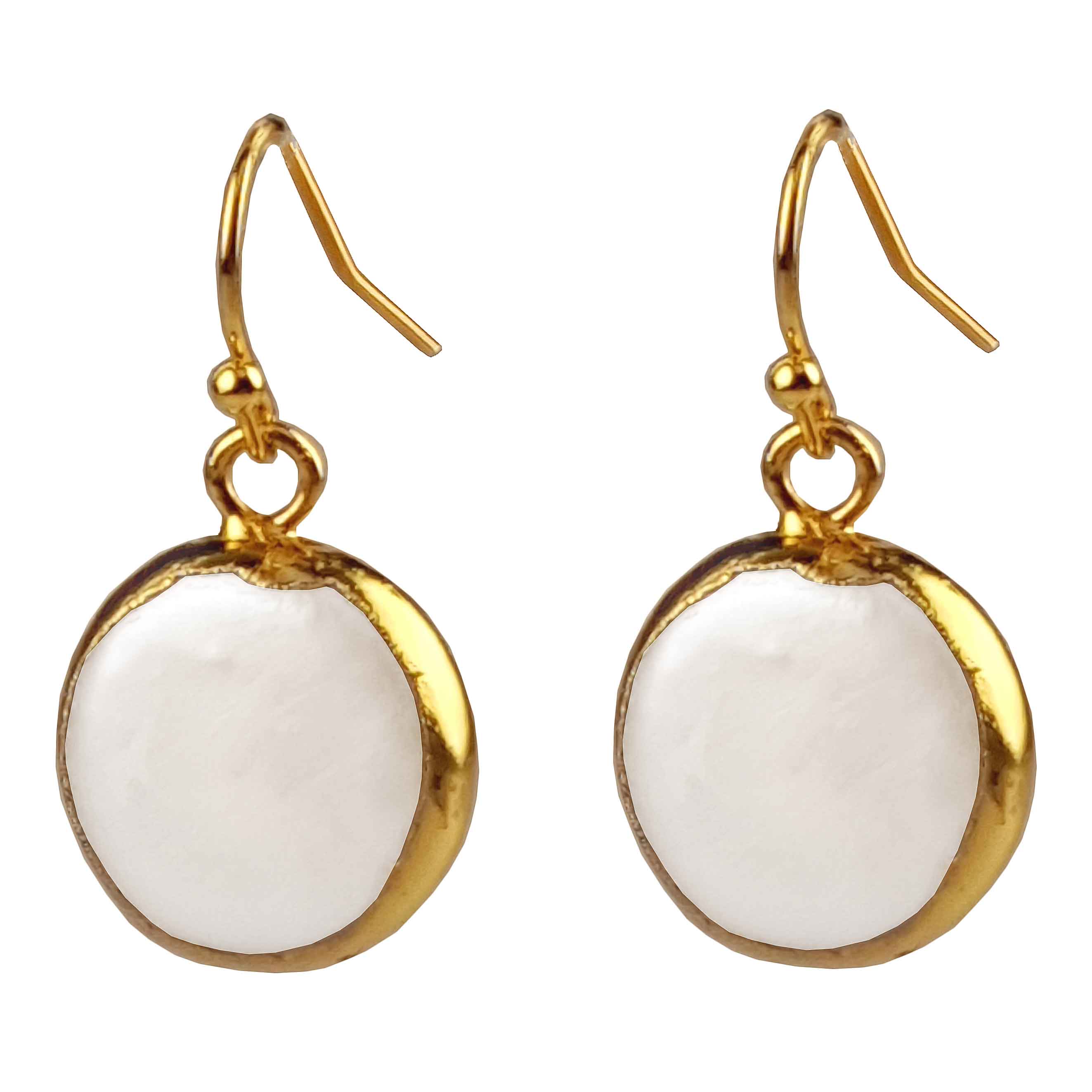 Witte zoetwater parel oorbellen met goud edelstaal | One Gold Coin Pearl
