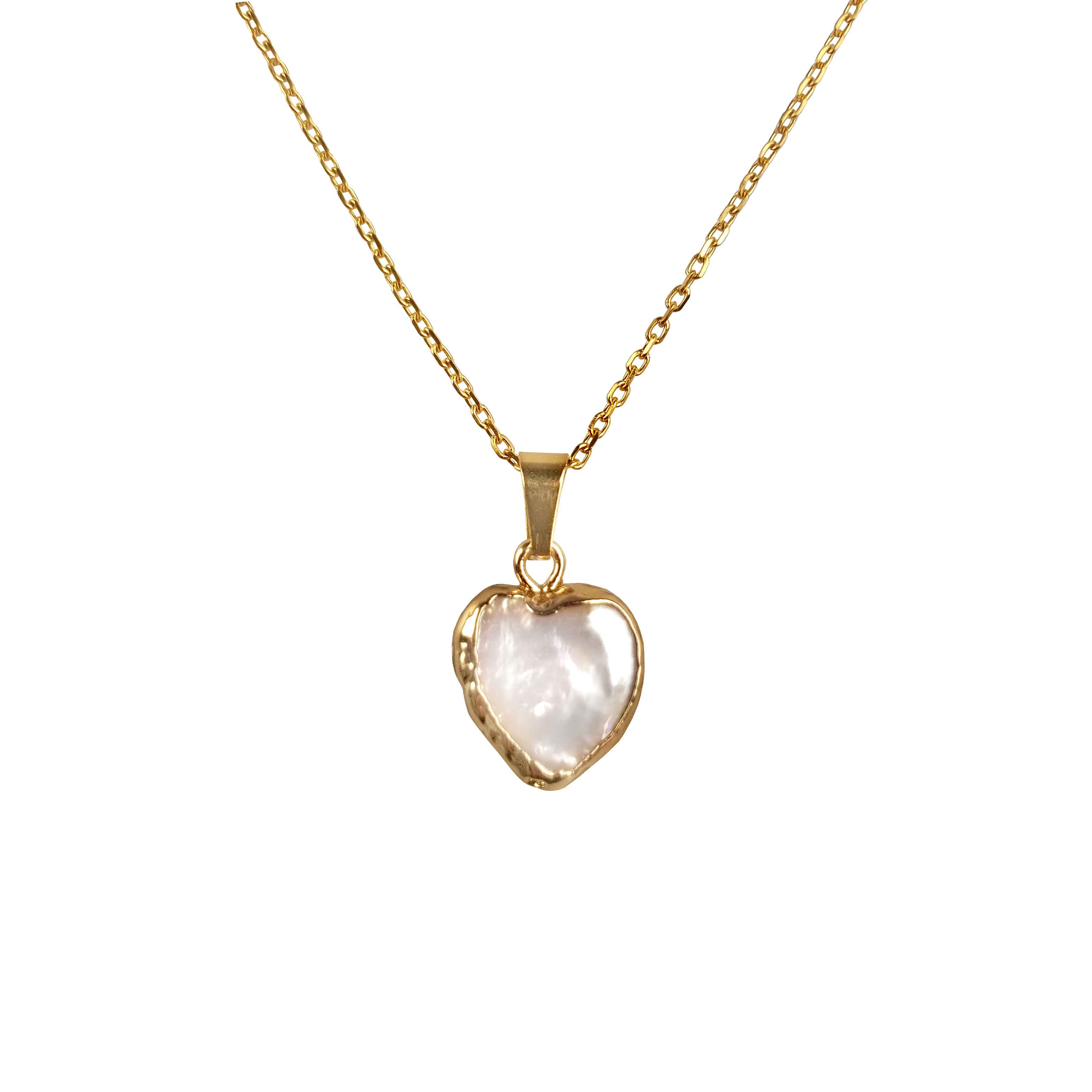 Detail van zoetwater parelketting met witte parel hanger in hart vorm en goud edelstaal | Golden Heart White Pearl