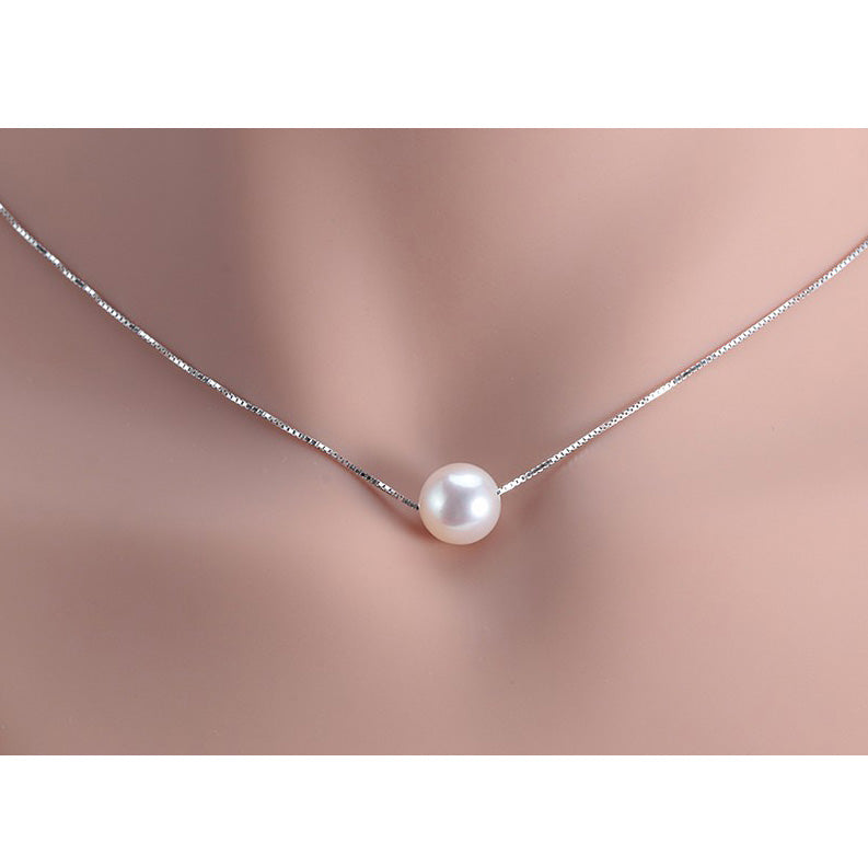 Witte zoetwater parelketting met sterling zilver (925) om hals | Silver One White Pearl