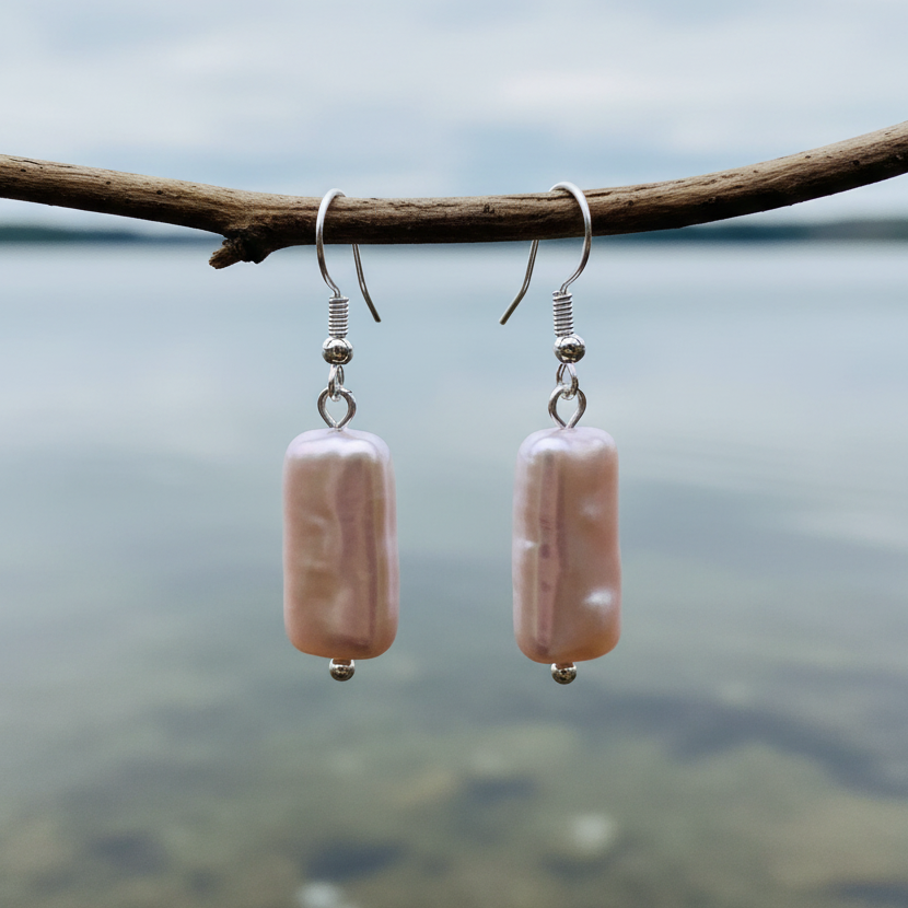 Zoetwater parel oorbellen met roze rechthoekige parels en sterling zilver (925) hangend aan takje | Pearl Rectangle Pink