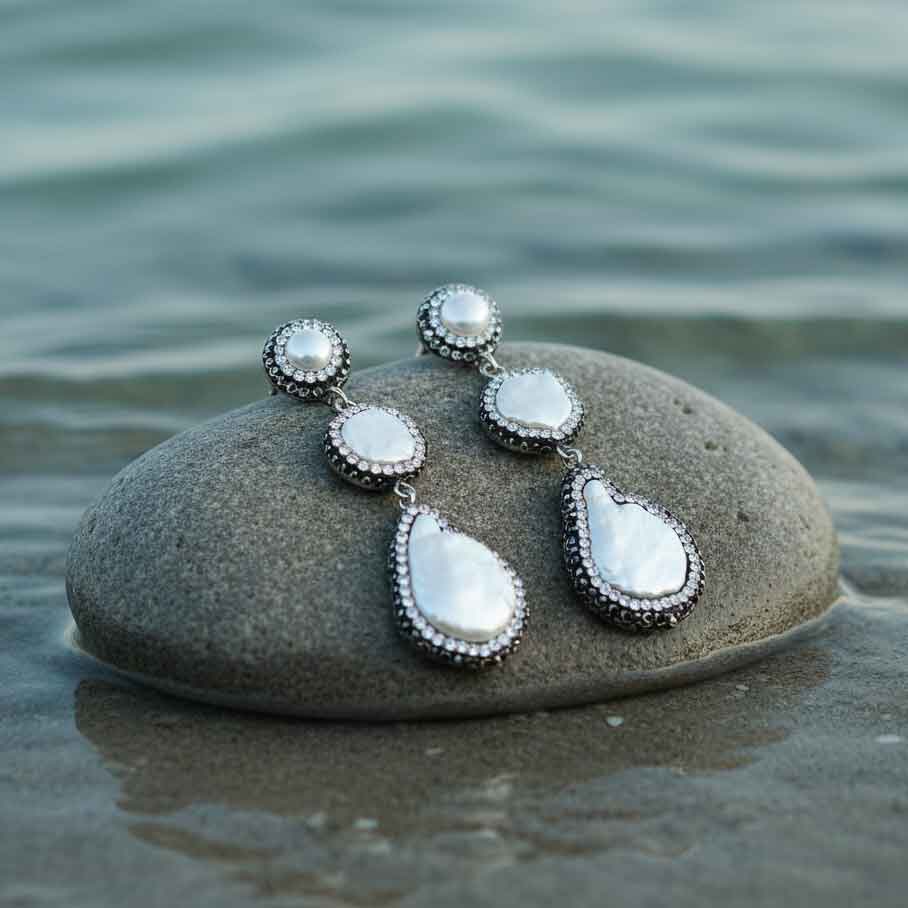 Bright 3 Pearls op steen