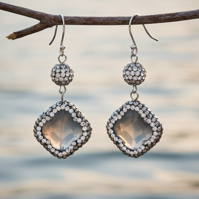 Edelstenen oorbellen Bright Grey Agate Four-leaf Clover aan takje