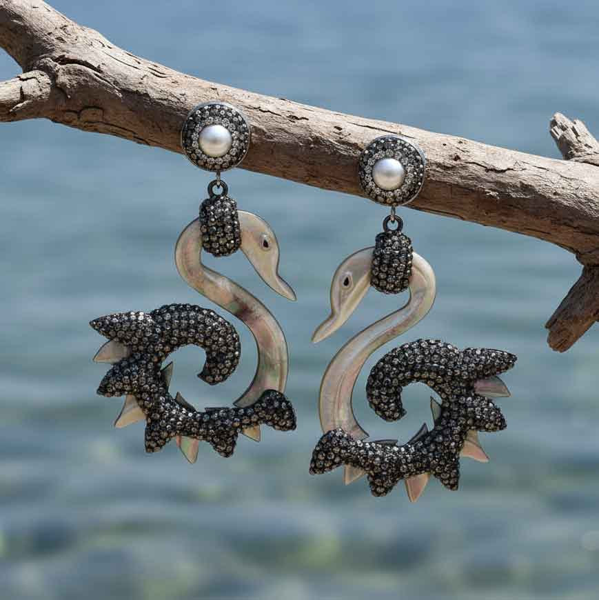 Zoetwater parel oorbellen met parelmoer Bright Shell Swan aan tak met helder water