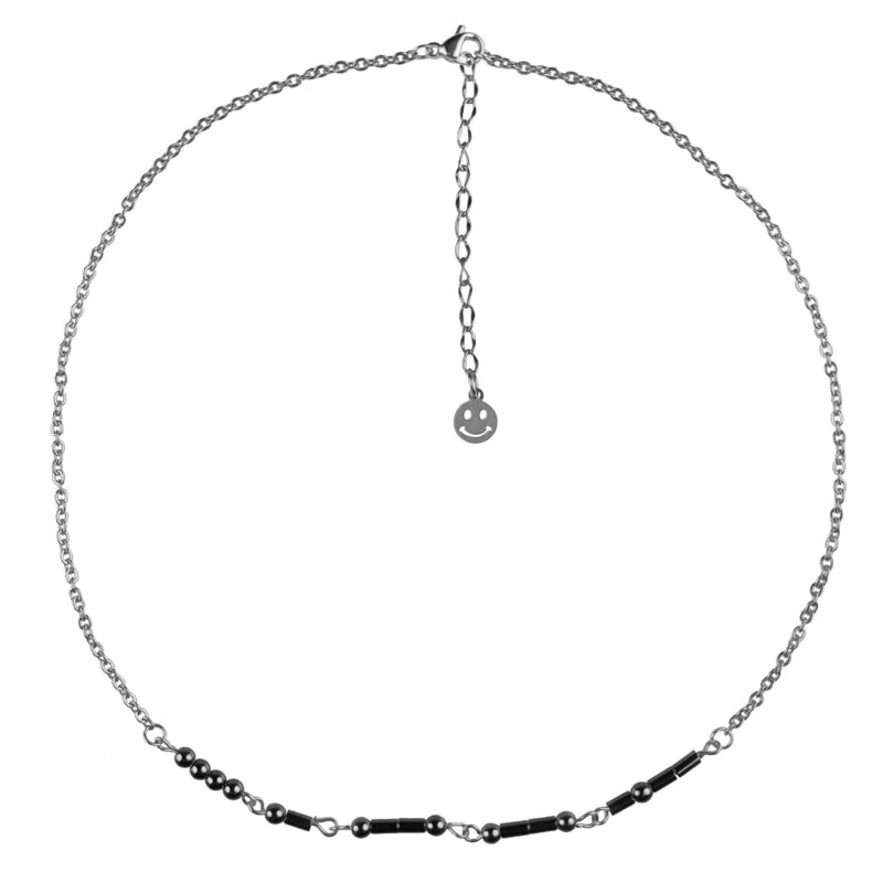 Zwarte edelstenen ketting met zilver edelstaal en hematiet stenen die het woord HAPPY in morse code aangeeft | Morse Code Happy Black Hematite Silver