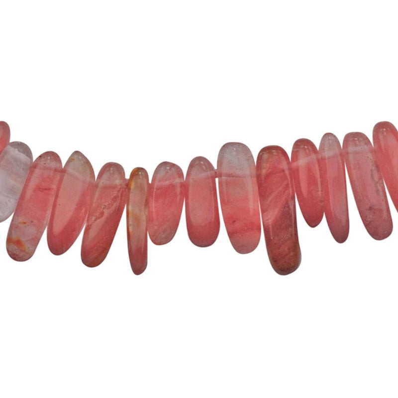 Detail van rode edelstenen armband met kersenkwarts | Cherry