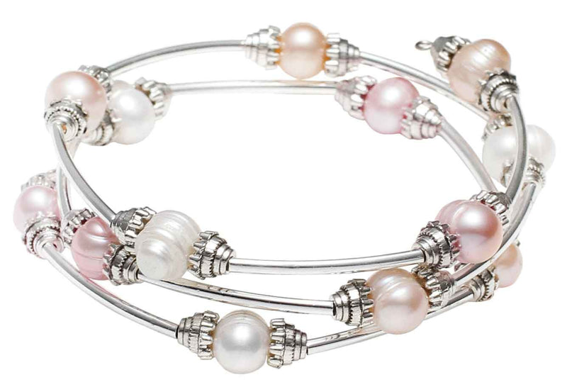 Zoetwater parel wikkelarmband met witte, roze en zalm kleurige parels | Three Loops Soft Color Pearl