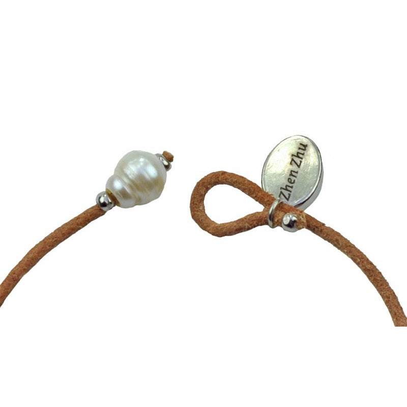 Slotje open van wit zoetwater parel armband met leer | Ibiza Red