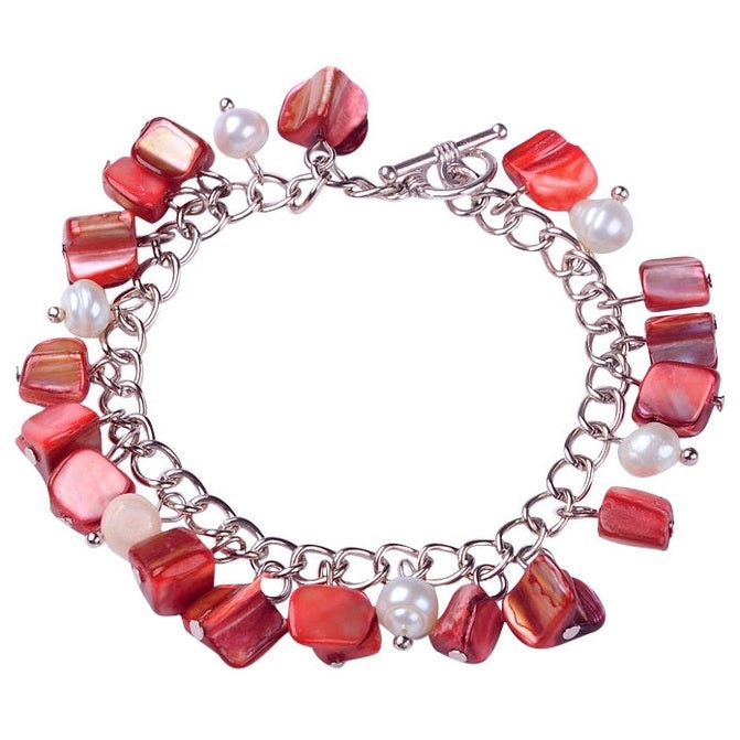 Zoetwater parel bedel armband met witte parels en rood parelmoer | Pearl Red Shell Chip