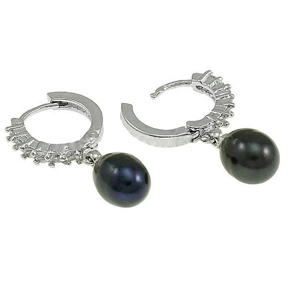 Zoetwater parel oorringen met blauw bruine zoetwater parels en stras steentjes liggend | Dante