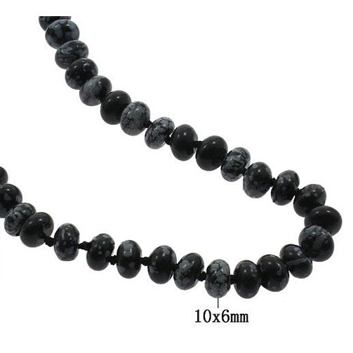 Detail van zwart grijze handgeknoopte edelstenen ketting met obsidiaan sneeuwvlok en sterling zilver (925) met maatindicatie | Snowflake Obsidiaan Rondelle