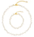 Witte zoetwater parel set bestaande uit een witte parelketting en wit parel armband met goud edelstalen slotje | Set Adalyn