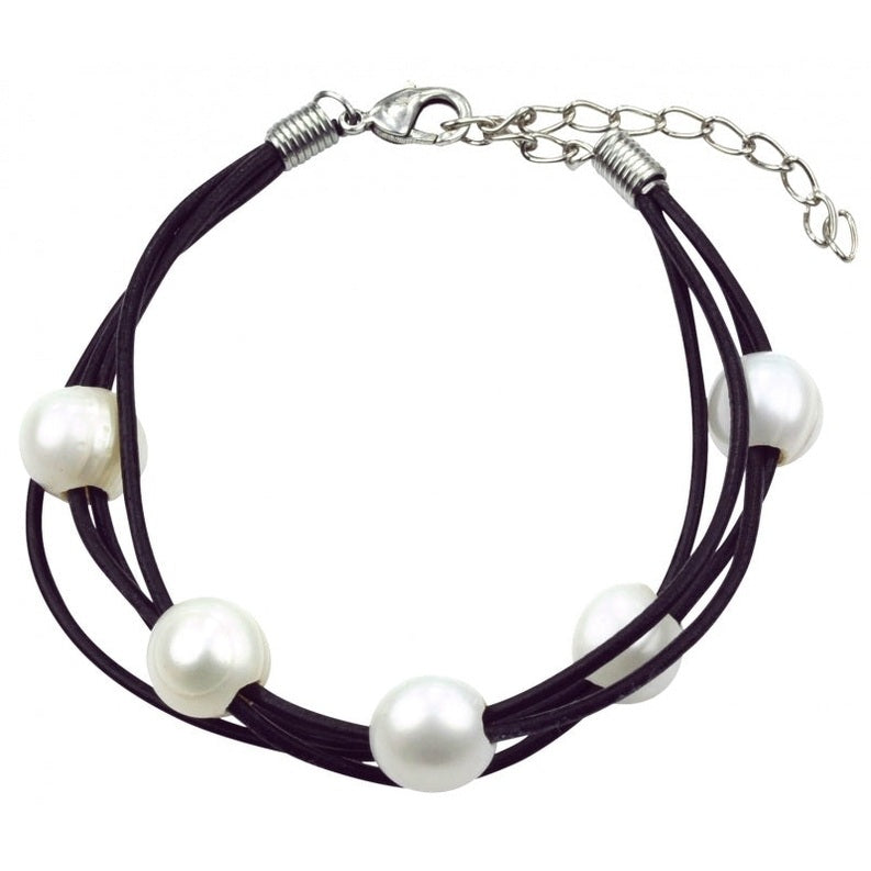 Wit zoetwater parel armband met zwart leer en sterling zilver (925) | Black Leather 5 Pearl