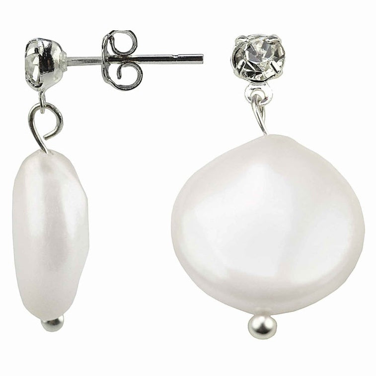 Witte zoetwater parel oorbellen met witte coin parels en stras steentjes, voor en zijaanzicht | Bling Colly Two