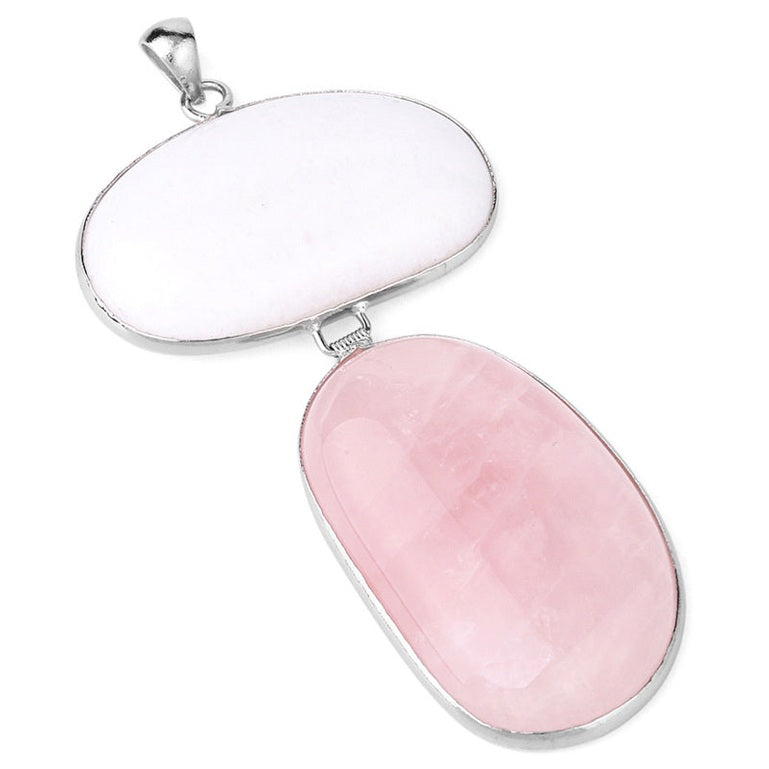 Detail van roze en witte edelstenen ketting met rozenkwarts hanger zijaanzicht | Rosé Quartz White Stone