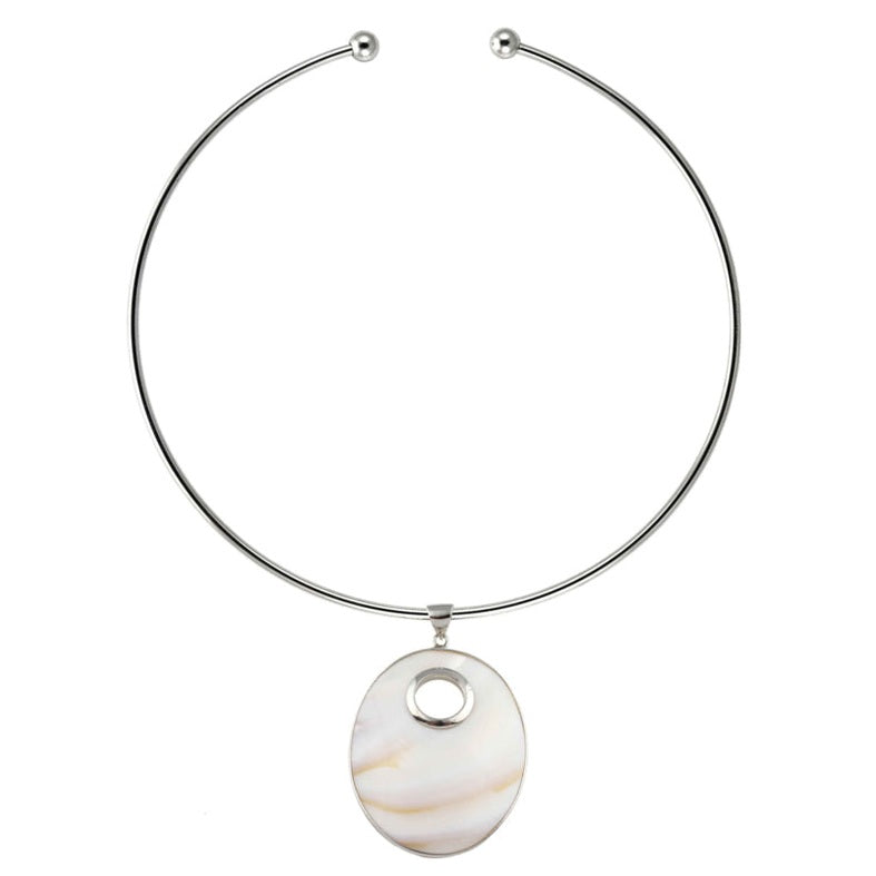 Parelmoeren choker ketting met witte parelmoeren hanger | Donut Oval White Shell