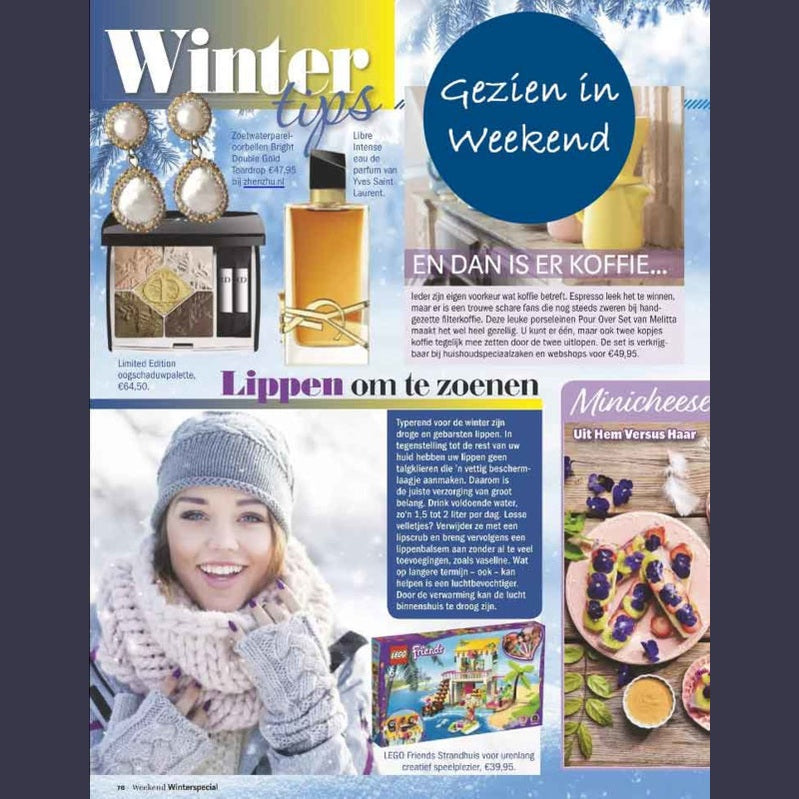 Witte zoetwater parel oorbellen met gouden stras stenen, oorknoppen gezien in tijdschrift Weekend | Bright Double Gold Teardrop