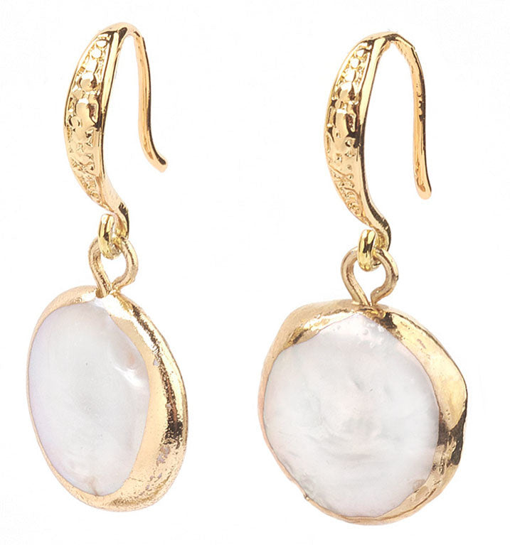 Witte zoetwater parel oorbellen met goud | White Coin Pearl Gold Small