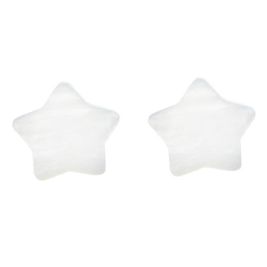 Witte parelmoeren oorknopjes in de vorm van een ster met edelstaal vooraanzicht | Little White Shell Star