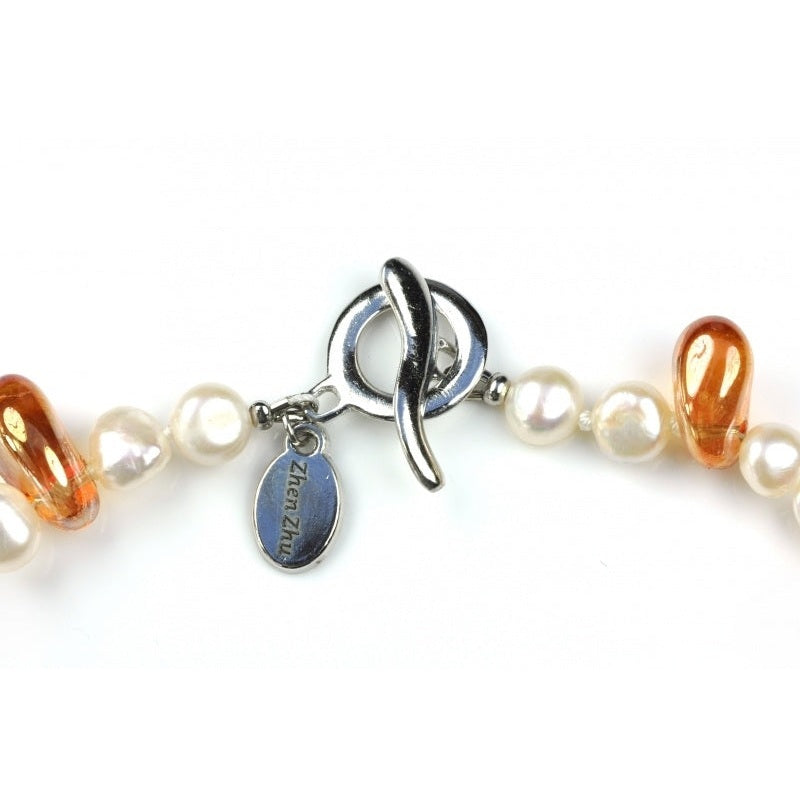 Slotje van zoetwater parelketting met witte parels en goud kleurig kwarts | Caramel Creme