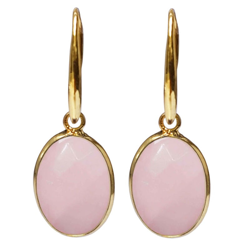 Roze edelstenen oorbellen met rozenkwarts, vooraanzicht | Gold Oval Rose Quartz