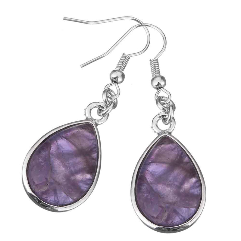 Paarse edelstenen oorbellen met amethist in druppel vorm en sterling zilver (925) schuin liggend | Amethyst Teardrop
