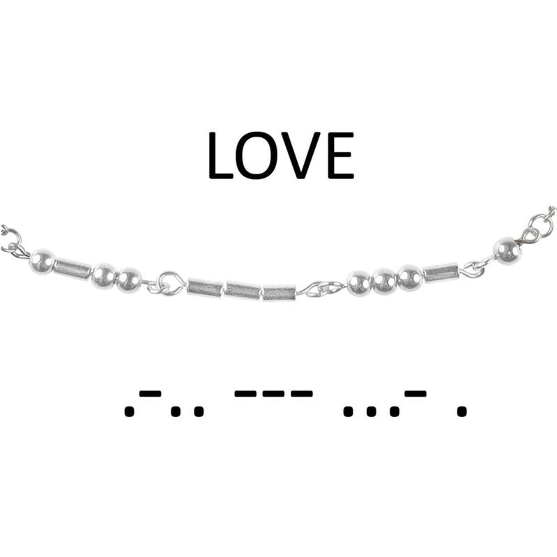 Detail van zilveren edelstenen ketting met zilver edelstaal en hematiet stenen die het woord LOVE in morse code weer geeft | Morse Code Love Silver Hematite