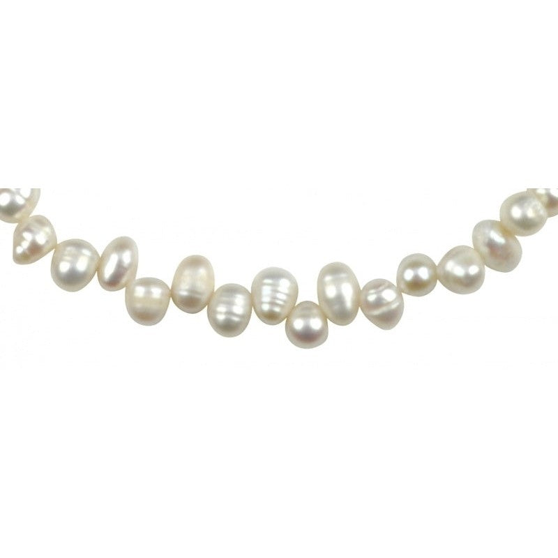 Detail van zoetwater parelketting met witte parels en sterling zilver (925) | Bo