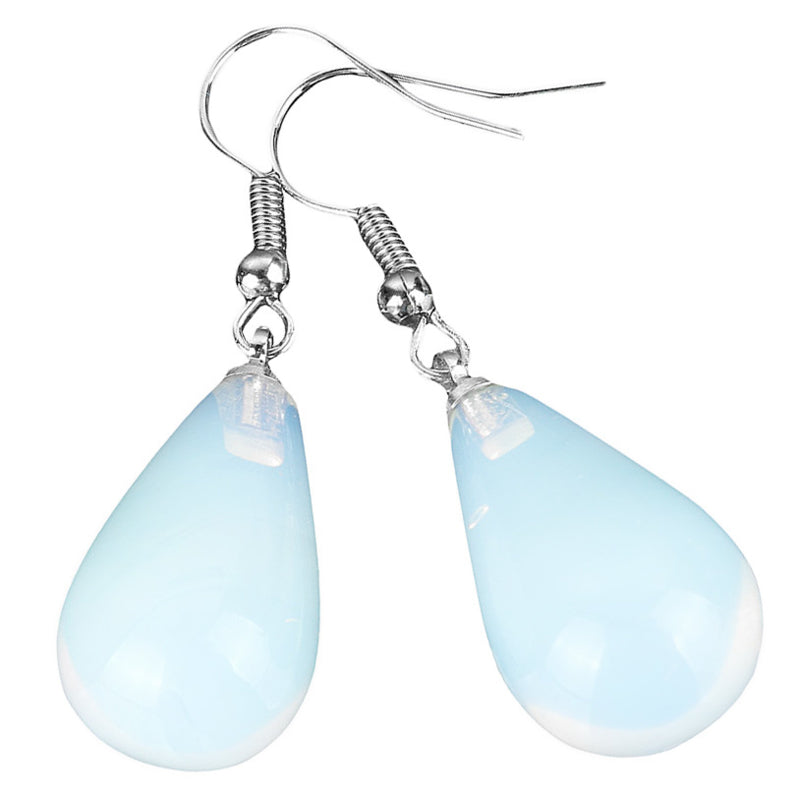 Licht blauwe edelstenen oorbellen met zeeopaal en sterling zilver, schuin | Sea Opal Big Drop